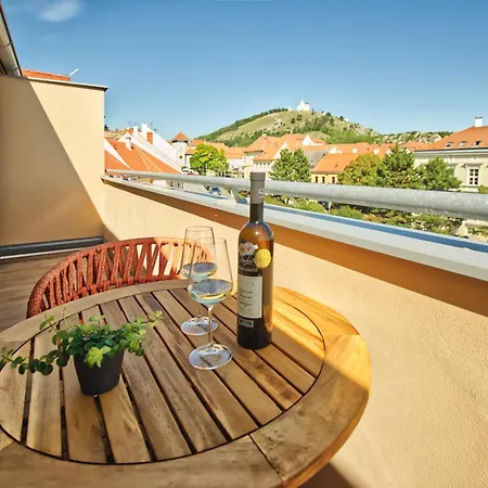 Apartment Enoteka Vinofol - Winebar & Cafe & *