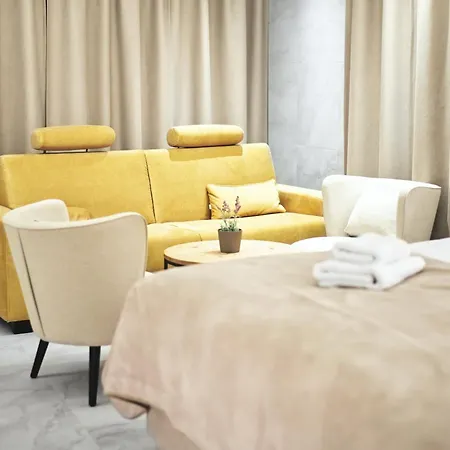 Enoteka Vinofol - Winebar & Cafe & Apartment