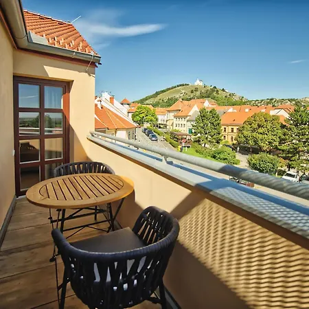 Apartment Enoteka Vinofol - Winebar & Cafe & Mikulov