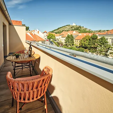 Apartment Enoteka Vinofol - Winebar & Cafe &